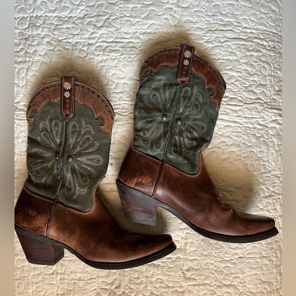 Ariat Cowboy Boots size 6.5-7